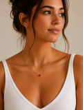 Collier ELYRA Cœur Rouge – Élégance Minimaliste & Touche Romantique