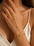 Bracelet de Main ELYRA Trèfle – Bijou Doré Élégant & Cristal Scintillant