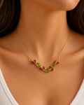 Collier ELYRA Jardin Précieux – Pierres Vertes & Rose Rubis
